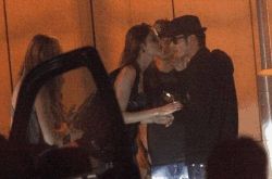 Angelababy遭婚变的前奏 疯传黄晓明出轨证据