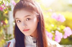 为什么林允资源那么多？代言杂志能接到手软令人羡慕