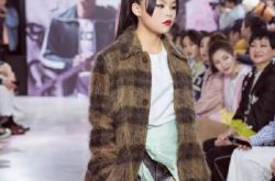 最丑女团大变身 3unshine火辣肉胎装解放隐乳