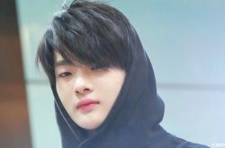 周震南家里公司富二代吗？家住别墅家境优越