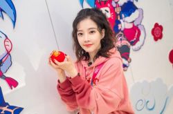 冯提莫第一天B站进账300万 第一网红当之无愧