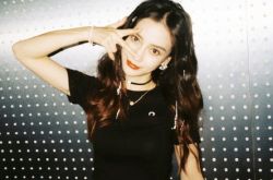 Angelababy真实身高多少？号称167cm只有150多？