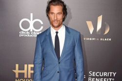 马修-麦康纳18岁遭性侵 藏30年首揭恐怖伤疤