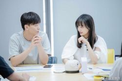 郑爽爸爆多次出轨又拍不雅片 张恒爆气怼侵犯我个人隐私