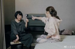 侯佩岑母遭正宫抓包过程曝光