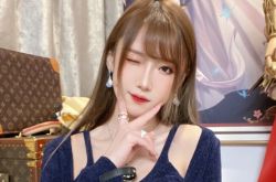 腐团儿好身材全靠P图 腿都P变形了