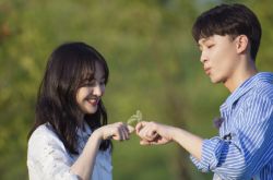 郑爽情绪不稳怎么回事 抚养权丢了还需要治疗