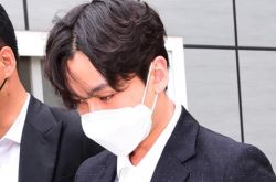 郑镒勋低头避传媒 涉毒多年面临4年监禁