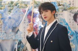 INTO1刘宇被抓包浓妆垫肩 整容了吗？