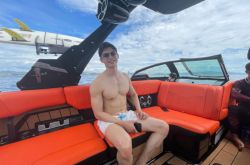 辰亦儒饭店健身遭爆怪吼叫投诉