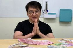 成龙结婚39年传婚变吗？突退出妻子全资持股公司