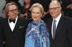 莎朗·斯通被操控曝好莱坞黑幕