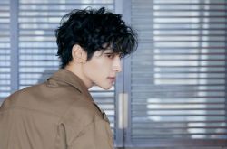 罗云熙脸凹超吓人 太瘦了是生病了吗