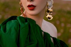 范冰冰开公司 疑为彻底断开李晨