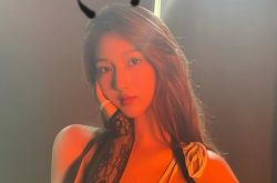 吴亦凡遭爆双面人 爆某明星身上有狐臭