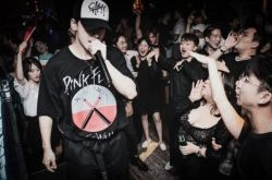 饶舌歌手Uber Def偷拍女模 饶舌选秀未播先红