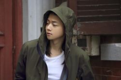 霍尊约P劈腿退出演艺圈 超长小作文网酸爆女友冷回