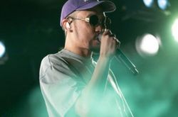 热狗言承旭世纪握手怎么回事 曾被称Diss林志玲