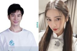 黄晓明Baby罕见一家携友出游 同行零互动各玩各的