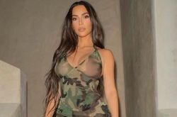 金卡戴珊登《SNL》玩很大 自嘲过去黑历史