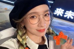 孟美岐遭爆镜头前后两副面孔 工作人员合作后心冷