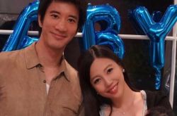 李靓蕾王力宏互动秀恩爱 全是假恩爱作秀