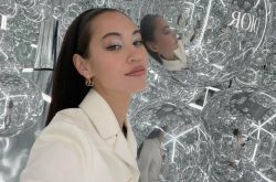 水原希子痛揭娱乐圈黑幕 能脱衣拍戏才是好演员