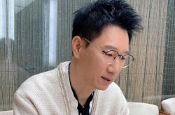 遭爆没受邀硬闯迫降CP婚礼 池锡辰《RM》曝真相