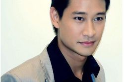 泰国男星PONG加盟《爱情珠宝》 现场和娄艺潇秀友谊