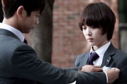 郑彗星致美丽的你剧照 雪莉珉豪校园取景首对戏甚默契 