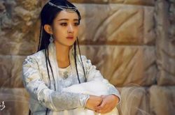 蜀山剑侠传赵丽颖上身裸的吗？ 与陈伟霆相爱相杀 