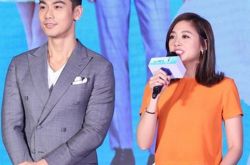 戴向宇吴映洁吻戏百次 鬼鬼笑称嘴巴被亲肿 