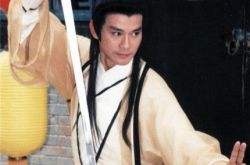 郑少秋楚留香图片太经典 网友：气质神采无人可超越 