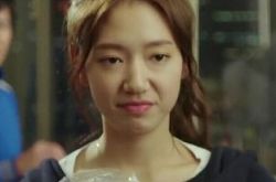 匹诺曹剧照朴信惠显清纯 颠覆童话爱情直击社会现实 