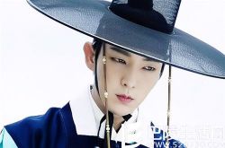 夜行书生李秀赫告白金素恩 赢得无数粉丝的青睐 