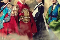 拥抱太阳的月亮演员表图片引人注目 金秀贤韩佳人合作获成功 