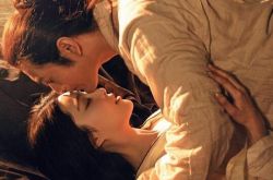 黄晓明范冰冰白发魔女票房破两亿 欢乐“吐槽”成现象 