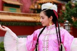 新还珠格格含香跳舞 麦迪娜与蝶共舞 