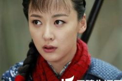 野山鹰演员表杨舒图片英姿飒爽 女神枪手荧屏抗战 