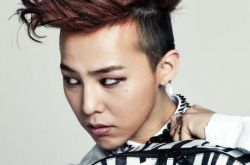 权志龙跑男唱的歌叫什么 baby见偶像羞涩蹲地 