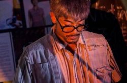 踏血寻梅音乐旋律摄人心魄 郭富城染白发戴老花镜破案 