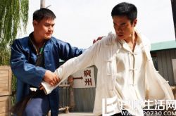 年代大戏叶问电视剧剧情介绍 蒋恺郑嘉颖不打不成交 