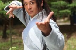 吴越演的电视剧大武当回归武侠 文戏演太多没“跑偏” 
