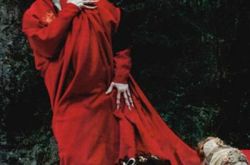 惊情四百年电影剧情介绍 莫妮卡贝鲁奇演绎旷世惊情！ 