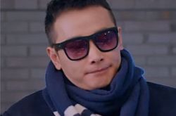 雷奕明扮演者的照片帅晕观众 罗晋被封“新一代暖男” 