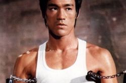 李小龙传奇电视连续剧热播   向一代武林传奇致敬 