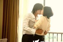 夏家三千金吻戏介绍 戚薇陈楚河饰情侣吻戏镜头频NG 