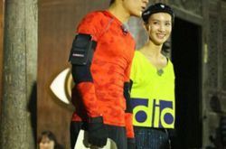 韩东君金晨又拍新片了  早在“无心cp”《全员》就秀恩爱 