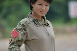 火凤凰中叶寸心的母亲是谁演的 在对战黑猫时雷战牺牲了吗 