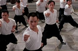 李连杰精武门电影武打精彩纷呈 看陈真如何踏平虹口道场 